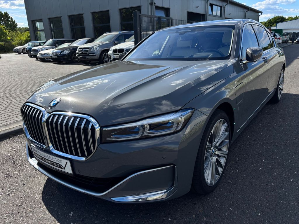 BMW 745