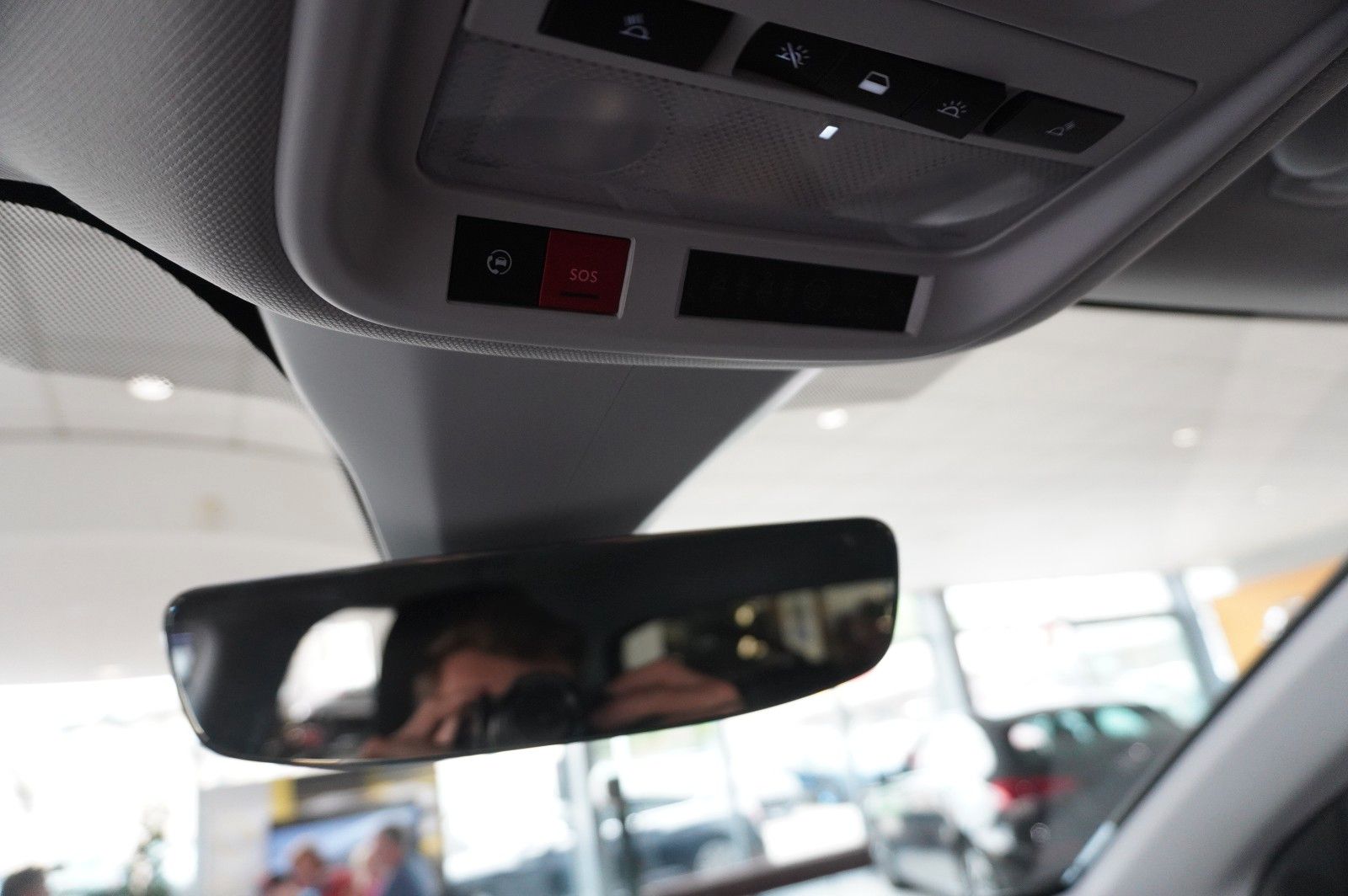 Fahrzeugabbildung Opel Grandland (X) 1.6T GSe HYBRID 4X4 NAVI/LED/SPORT