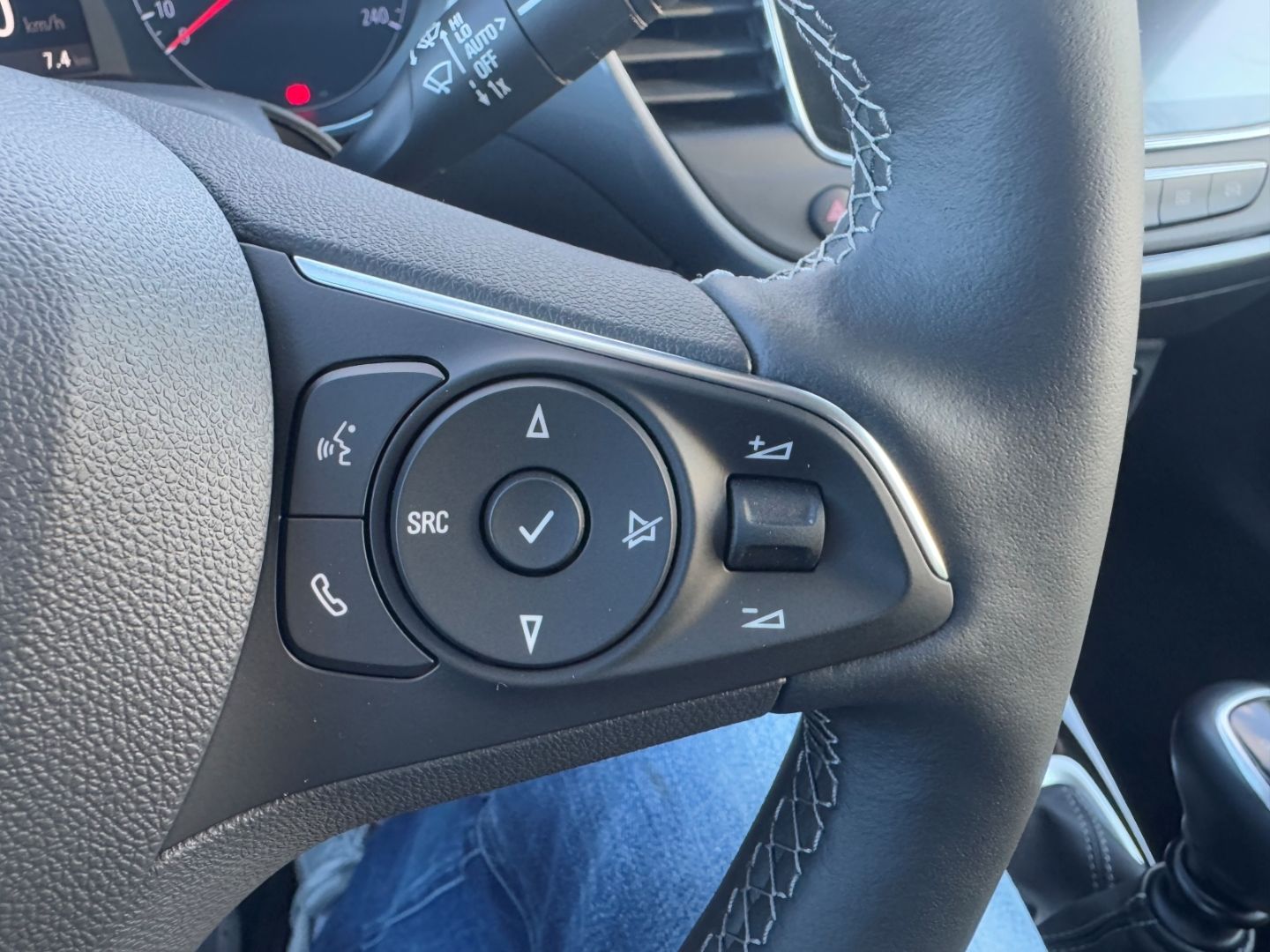 Fahrzeugabbildung Opel Crossland Elegance 1.2 Turbo  SHZ+LHZ+Kamera