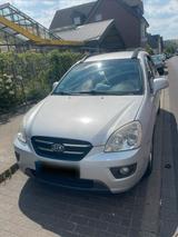 Kia Zu verkaufen: Kia Carens. 2.0  2007 - Kia Carens aus 2007 mit Diesel-Antrieb