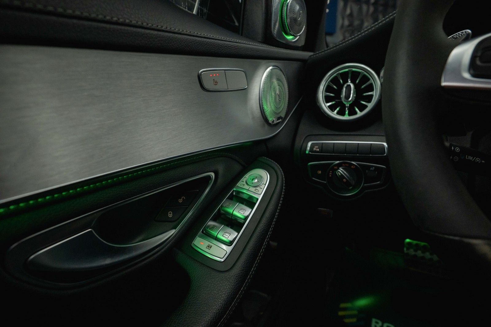 Fahrzeugabbildung Mercedes-Benz C 63 S T AMG Performance *Pano*Burmester*LED*