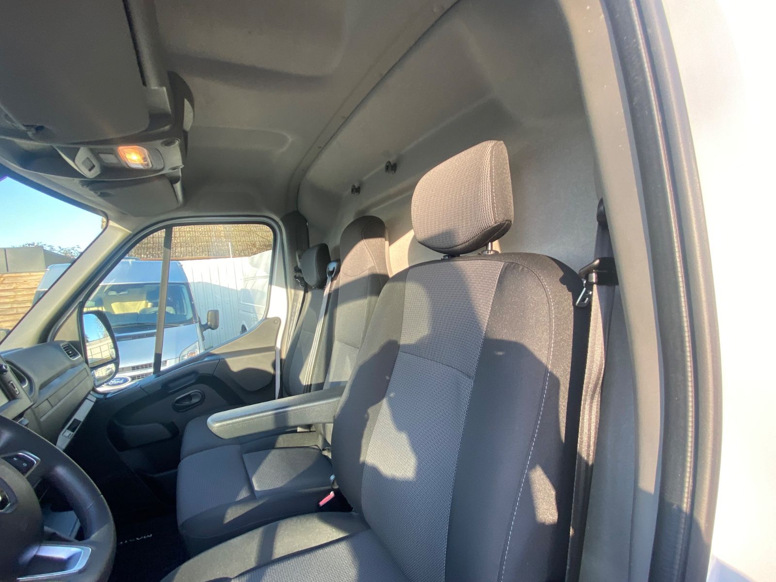 Fahrzeugabbildung Renault Master III Kasten L3H2 HKa 3,5 Komfort,NAVI,SHg