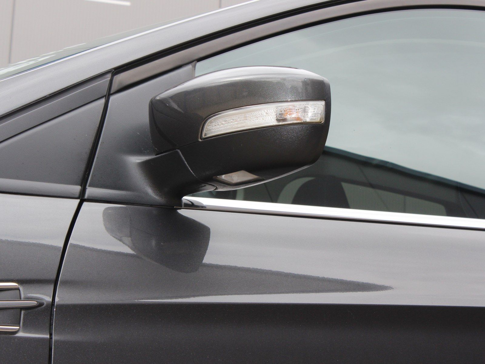 Fahrzeugabbildung Ford Kuga Cool & Connect 1,5 EcoBoost 4x2