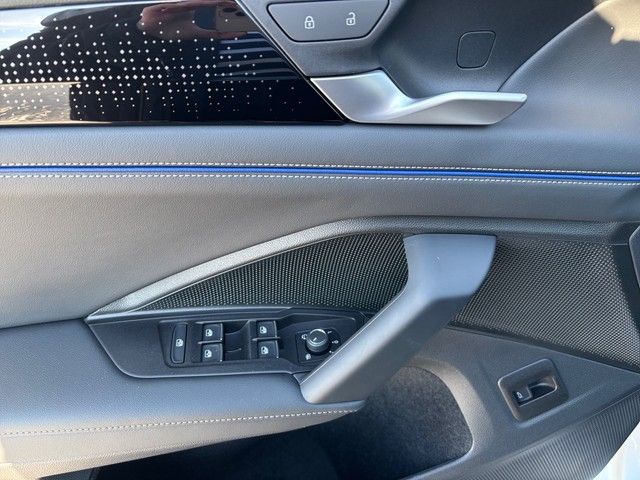 Fahrzeugabbildung Volkswagen Tiguan 1.5eTSI DSG R-Line AHK+PANO+KEYLESS+NAVI+