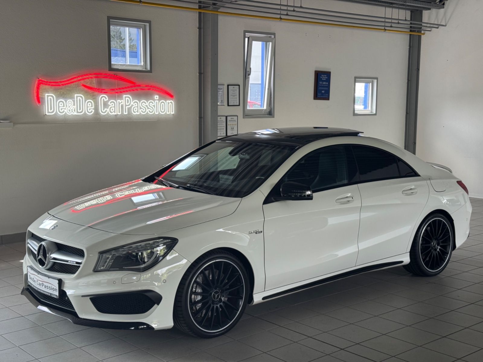 MERCEDES-BENZ CLA 45 AMG 4M*Perfomance AGA+PANO+H&amp;K*U-Frei BRD