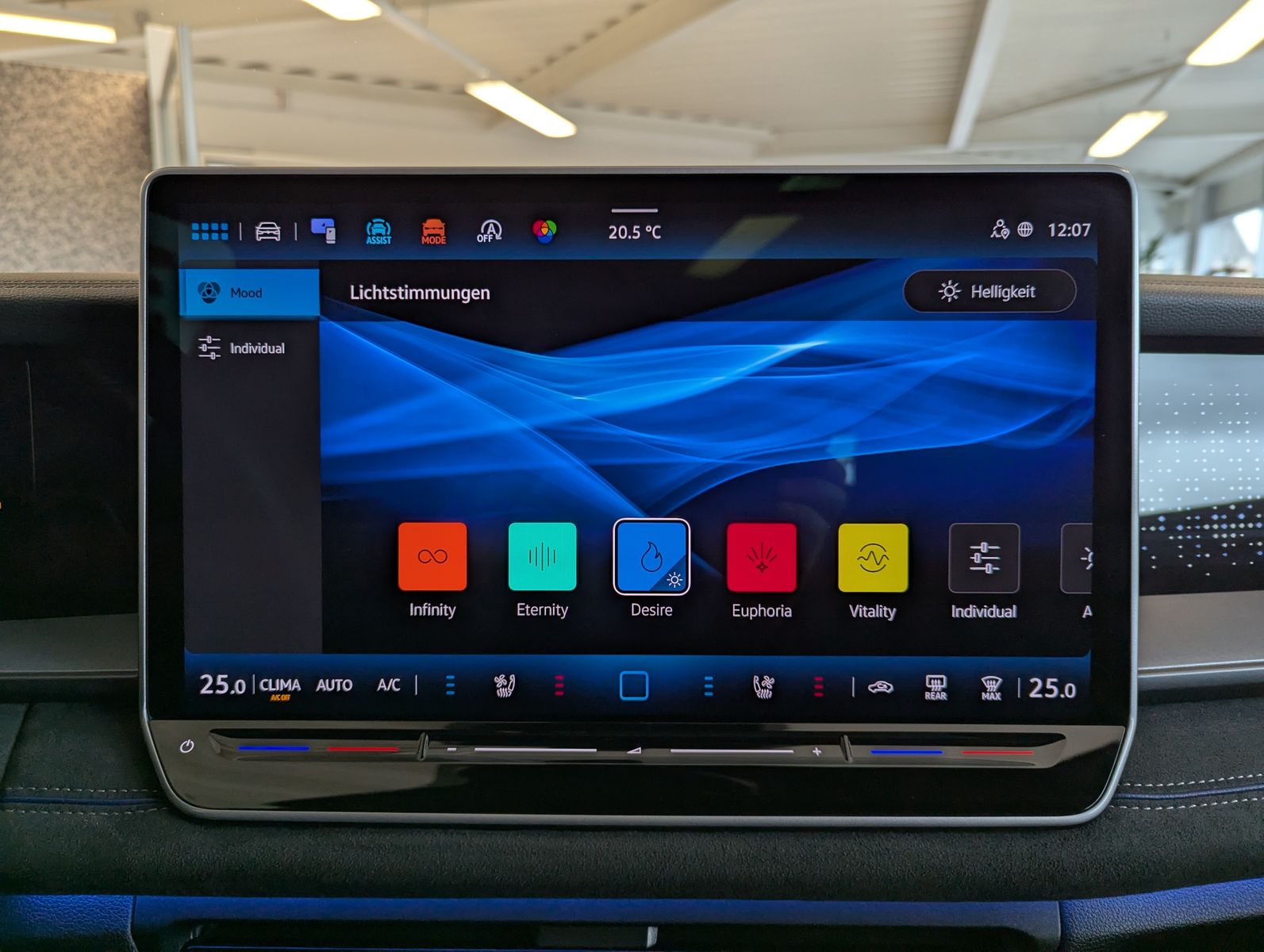 VW Tayron 2.0 R-Line Leder Launch Pano Black AHK 20 - Image 39