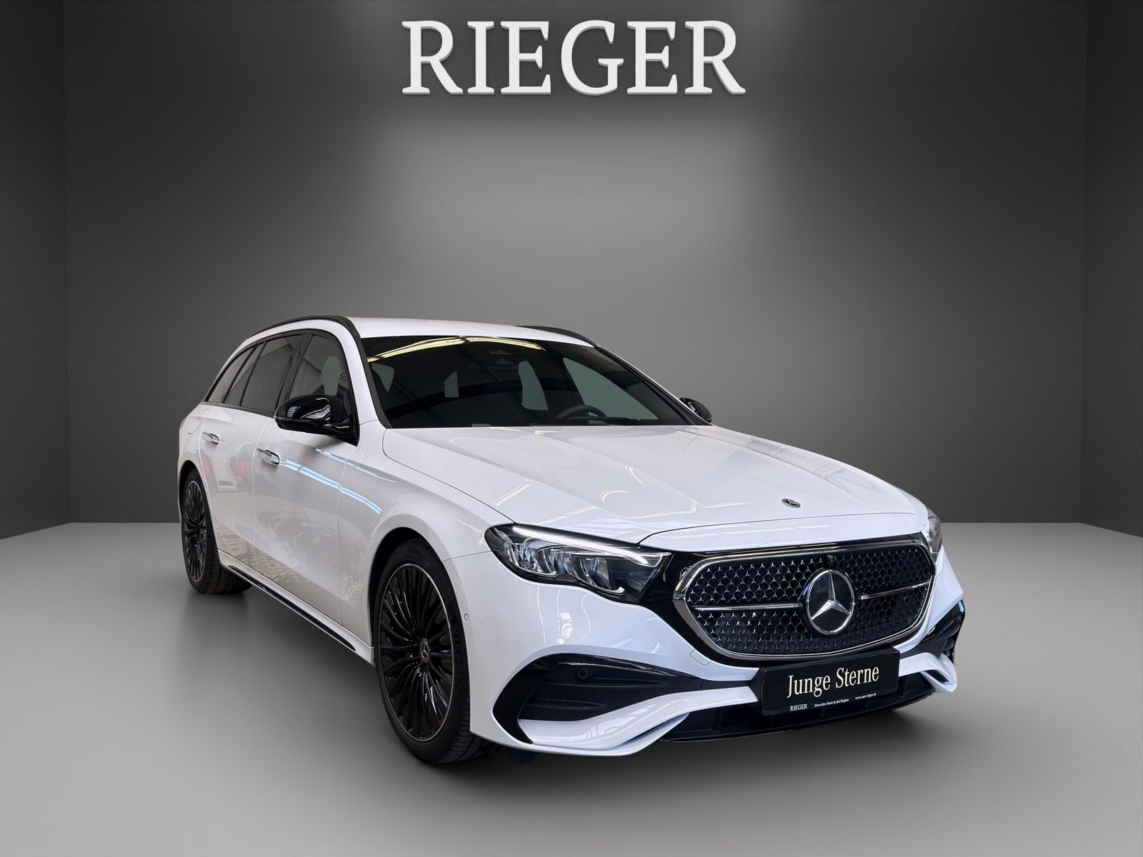 Mercedes-Benz E 300 T de 4M AMG*Superscreen*AHK*Burmester*20"* foto 3