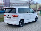 Volkswagen T7 Multivan Life DSG Navi LED Tisch - VW T7 Multivan Gebrauchtwagen in Leipzig