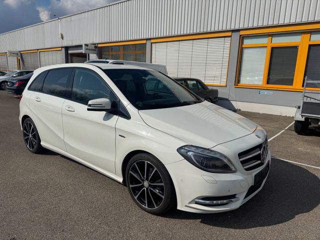 Mercedes-Benz B 200 Edition 1,Navi,18Zoll,Kamera,Night Paket