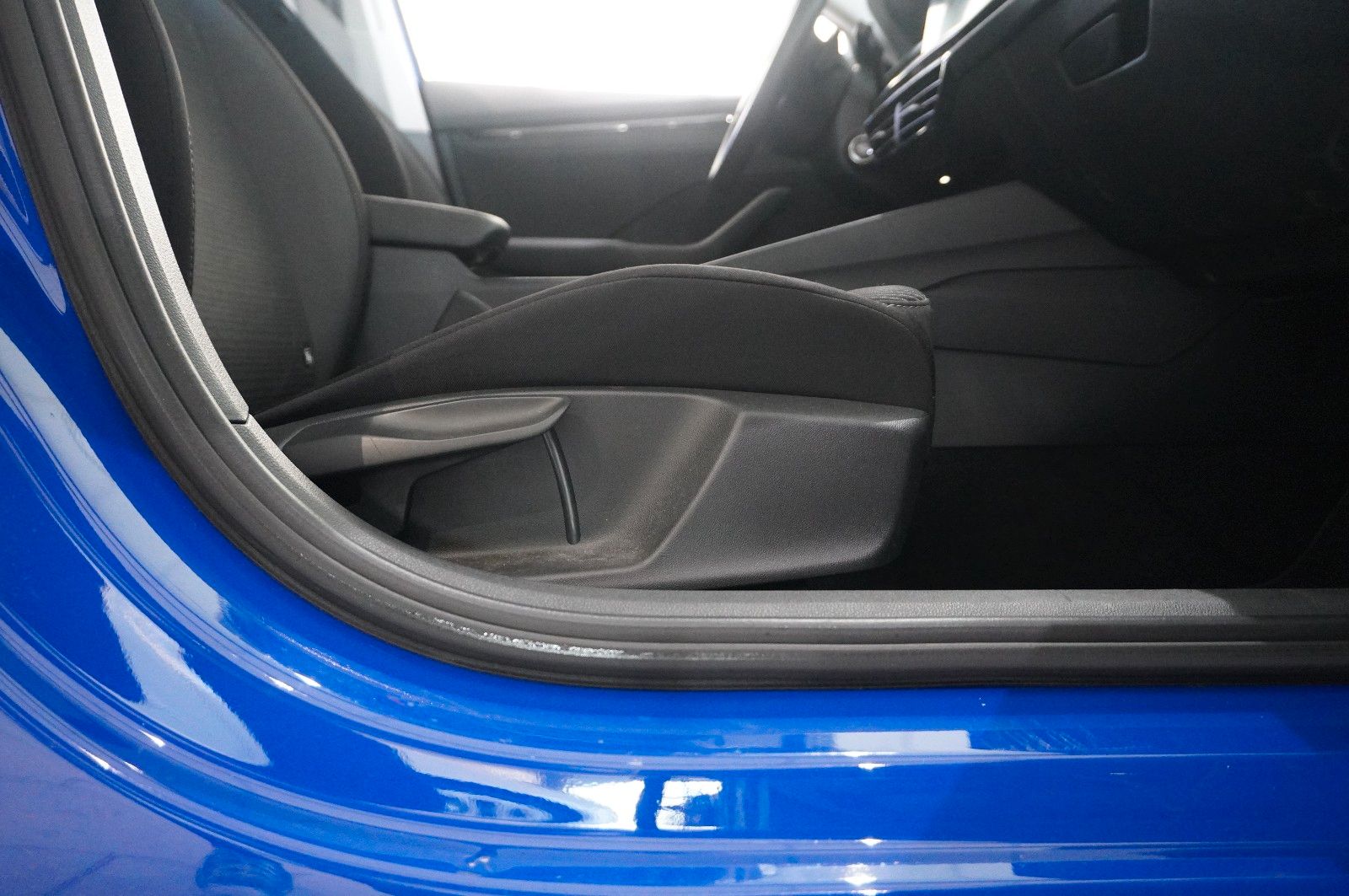 Fahrzeugabbildung SKODA Octavia Combi 2.0 TDI AMBITION DSG NAVI/LED/DAB+