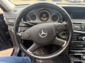 Mercedes E 220 - 7