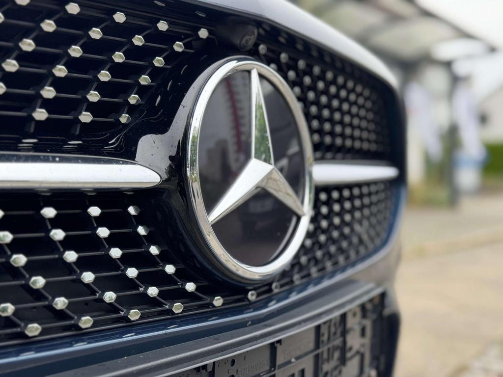Mercedes-Benz A 220