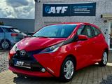 Toyota Aygo (X) 1,0-l-VVT-i x-play Edition-S - Toyota: Rot, Aygo