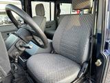 Land Rover Defender 110 Td5 9-Sitze AHK StdHzg. RESTAURIERT - blaue Land Rover Defender