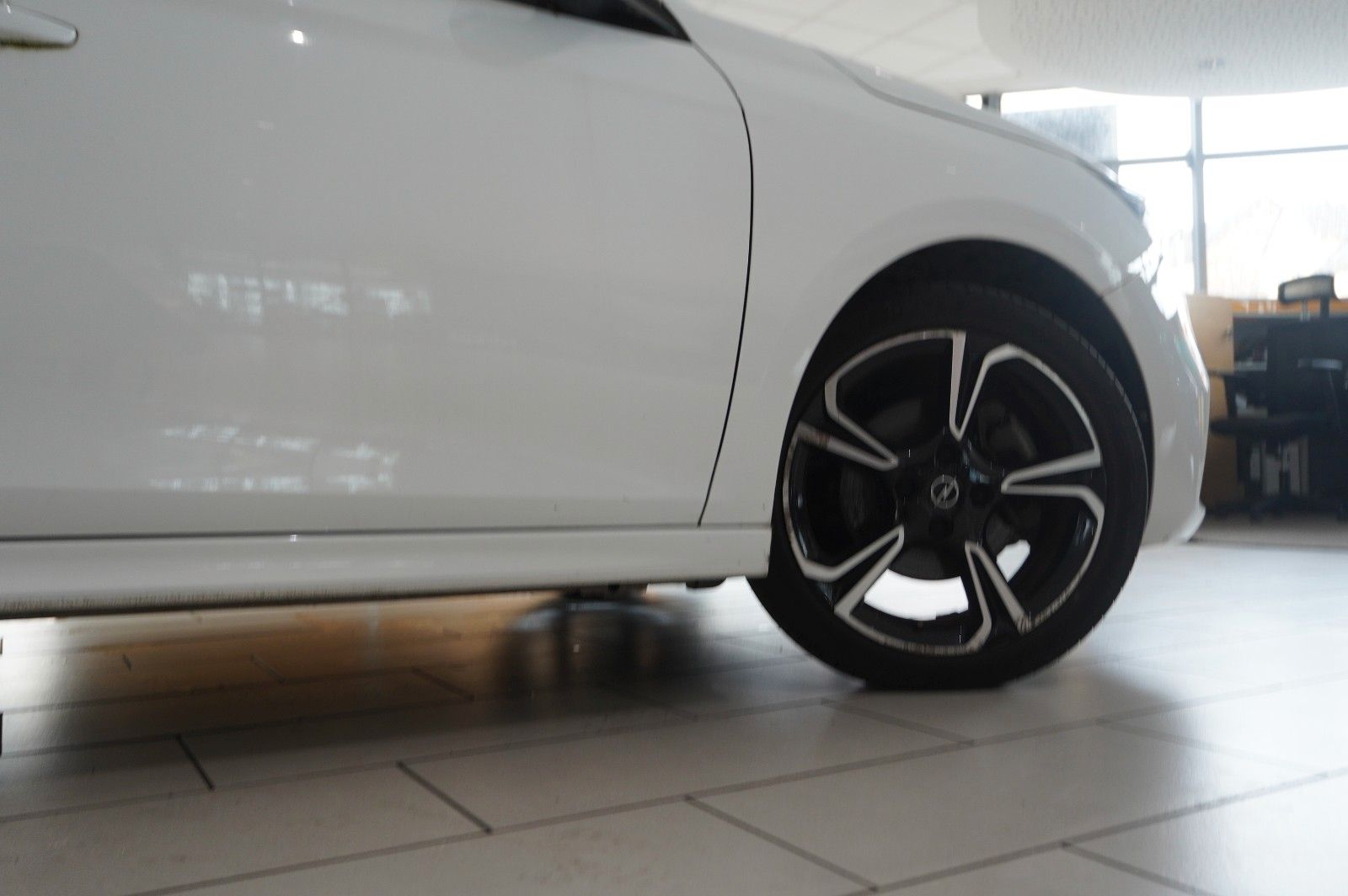 Fahrzeugabbildung Opel Corsa F 1.2 ELEGANCE NAVI/LED/VIRTUAL/SPORT/DAB+