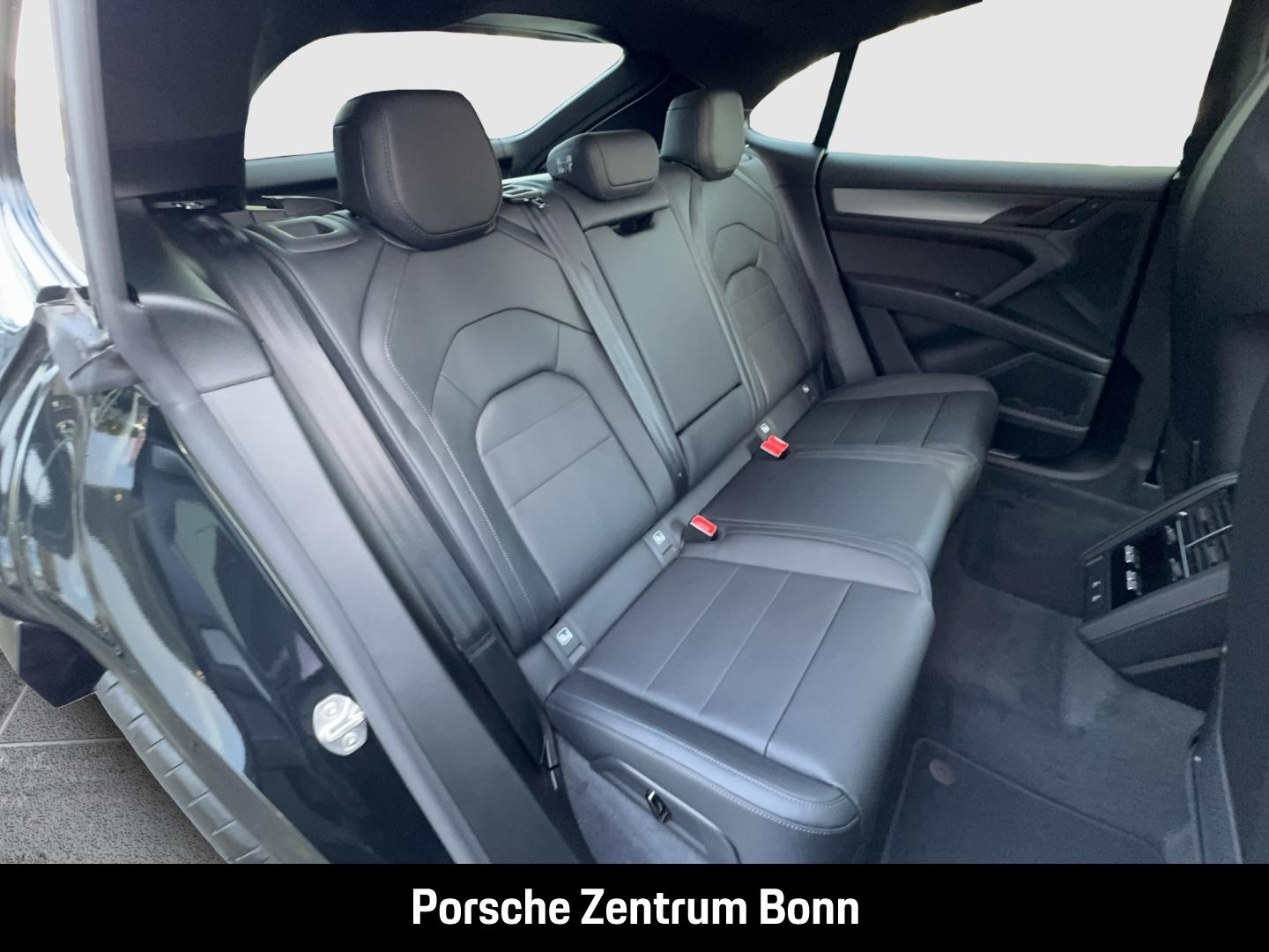 Porsche Cayenne Coupe Electric HA-Lenkung Head-Up BOSE