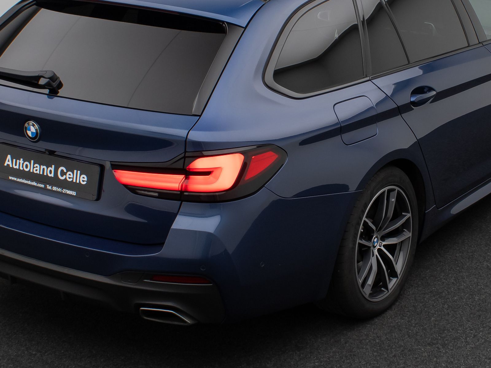 Fahrzeugabbildung BMW 530d M Sport Panorama Kamera Laser HUD DAB H/K