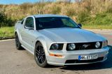 Ford 2006 Mustang GT Schalter - viele Upgrades - Ford Mustang aus 2006: Coupé