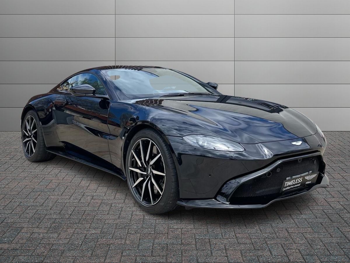ASTON MARTIN V8 Vantage