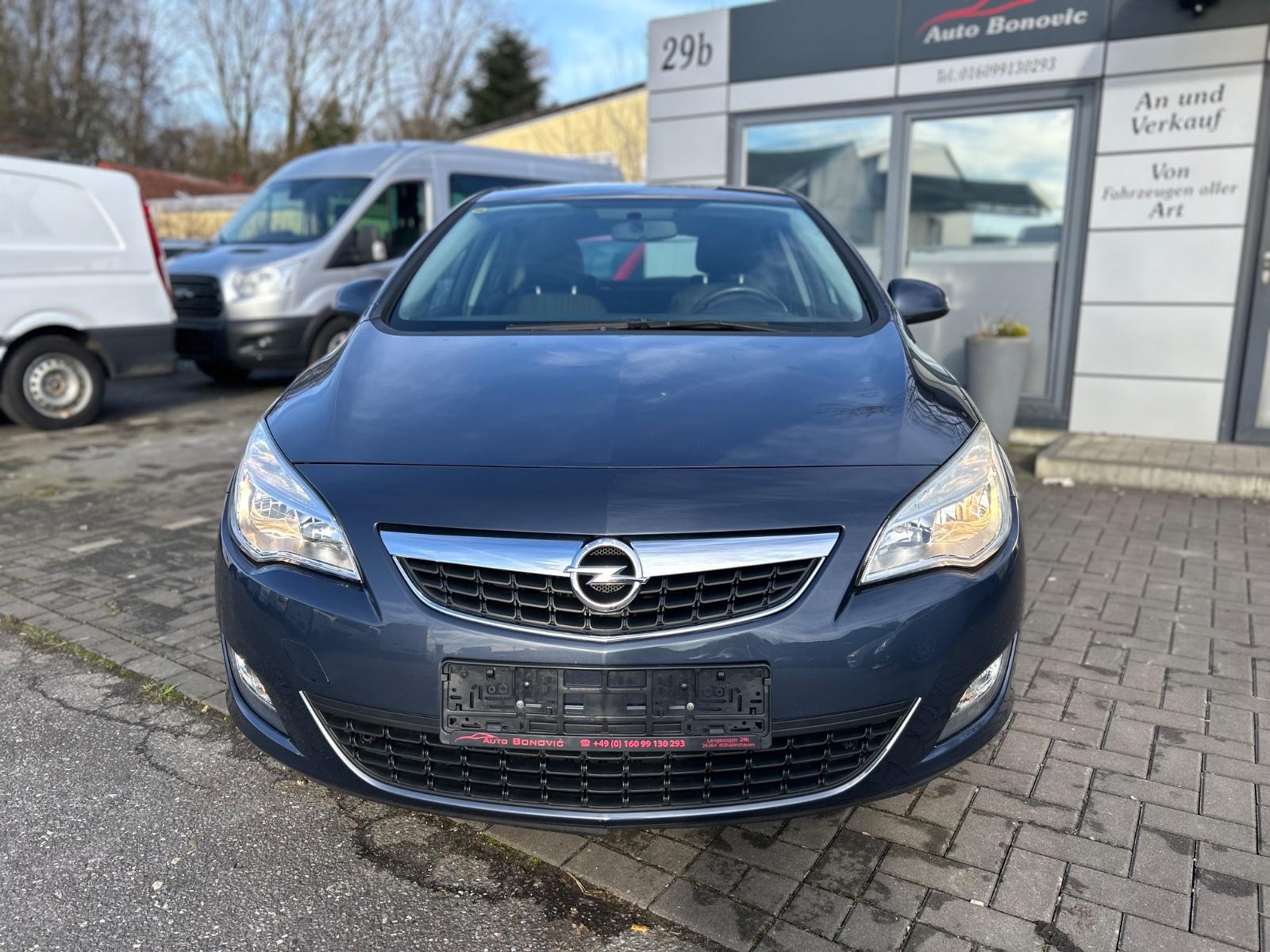 Opel Astra J Lim. 5-trg. Edition
