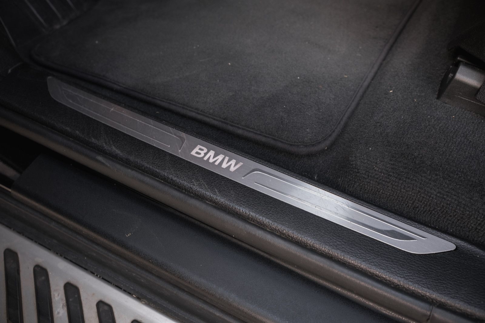 Fahrzeugabbildung BMW X6 xDrive 40 d - Nappa - HUD - AHK - InnoPaket