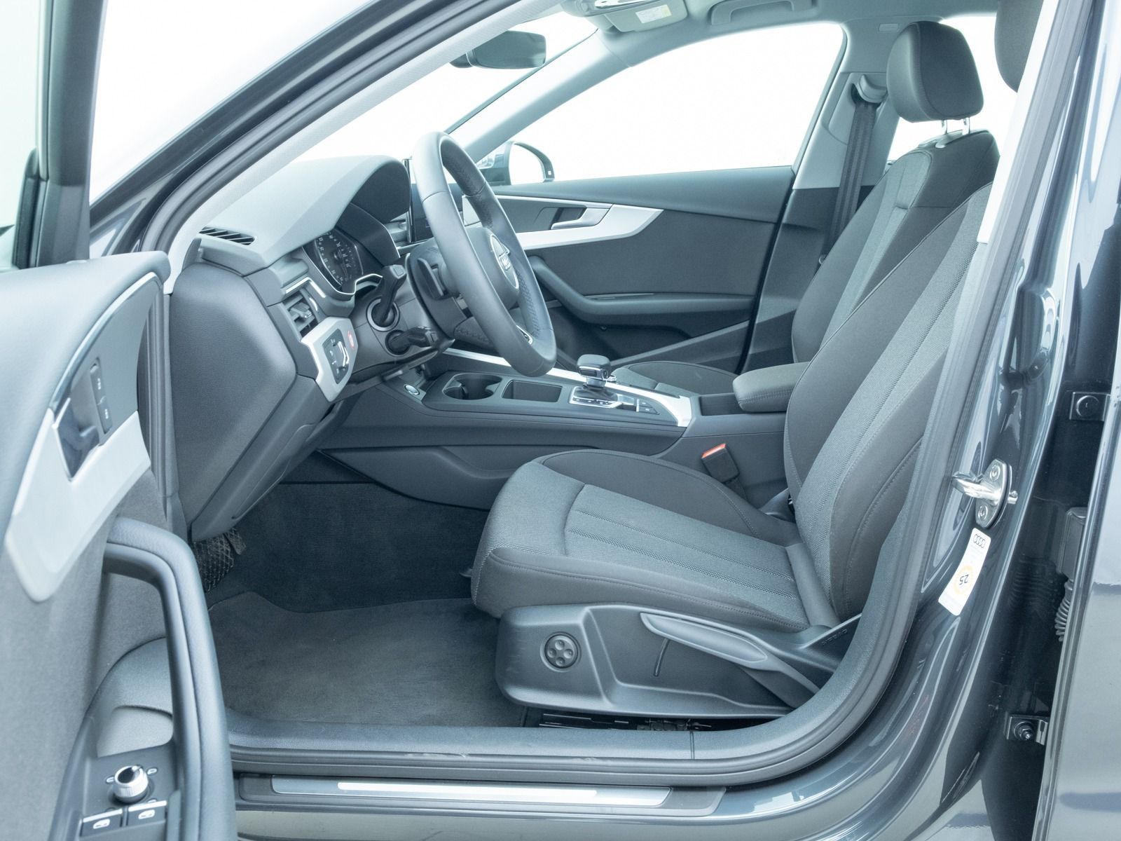 Audi A4 - Bild 12