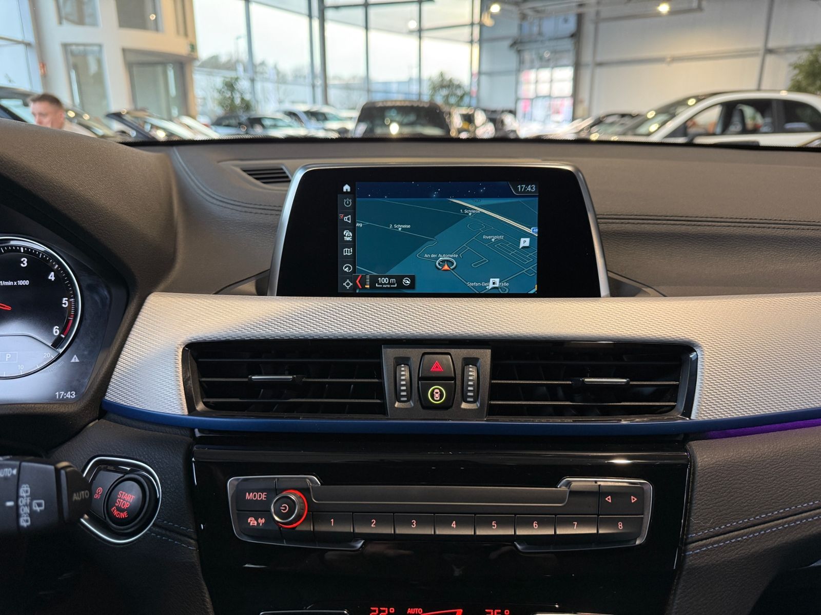 Fahrzeugabbildung BMW X2 xDrive 18 d M Sport AHK LED NAVI 20"