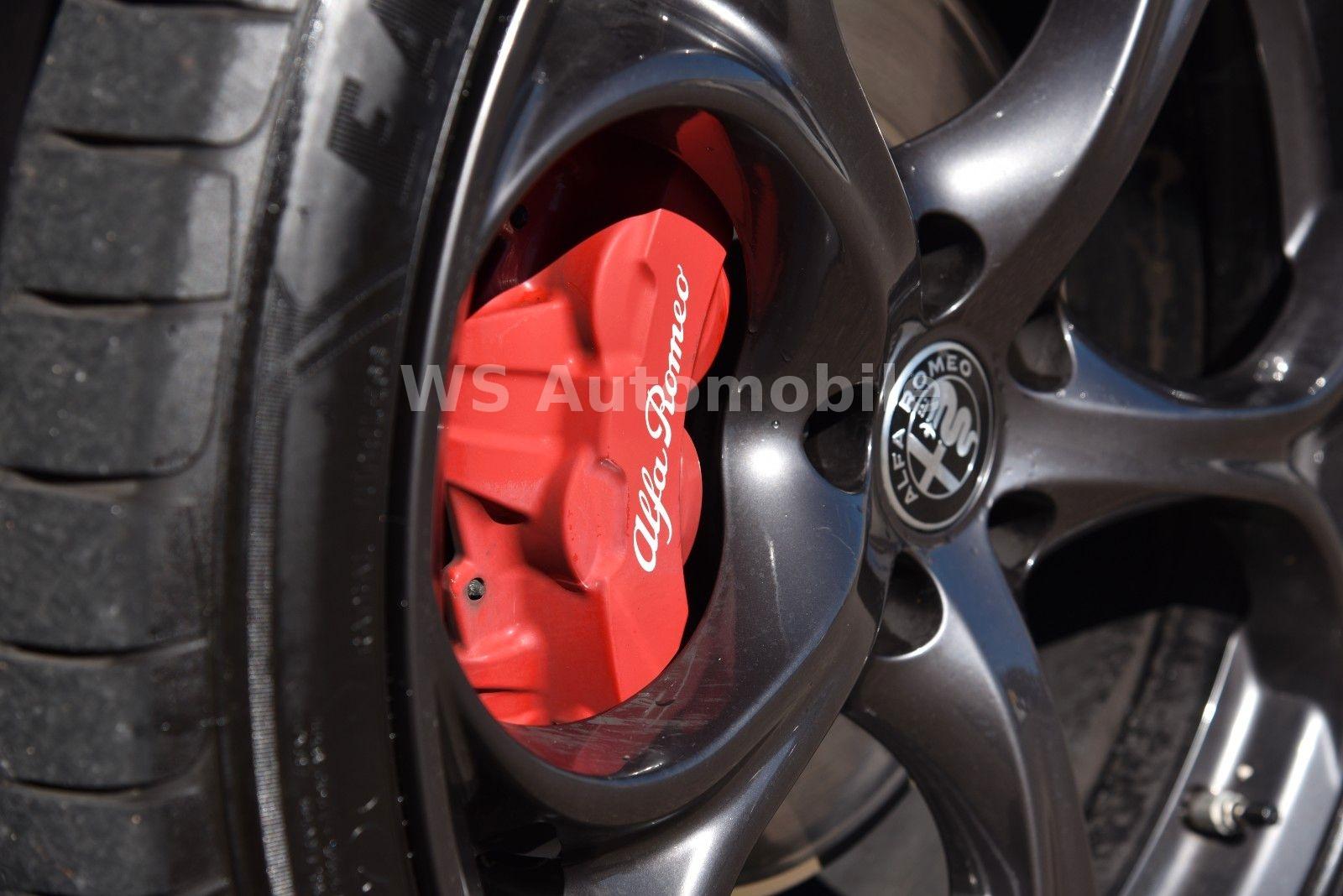 Alfa Romeo Giulia Veloce Q4 280 ch • Pack Performance • Brembo • Cuir • ACC • Caméra • 19"