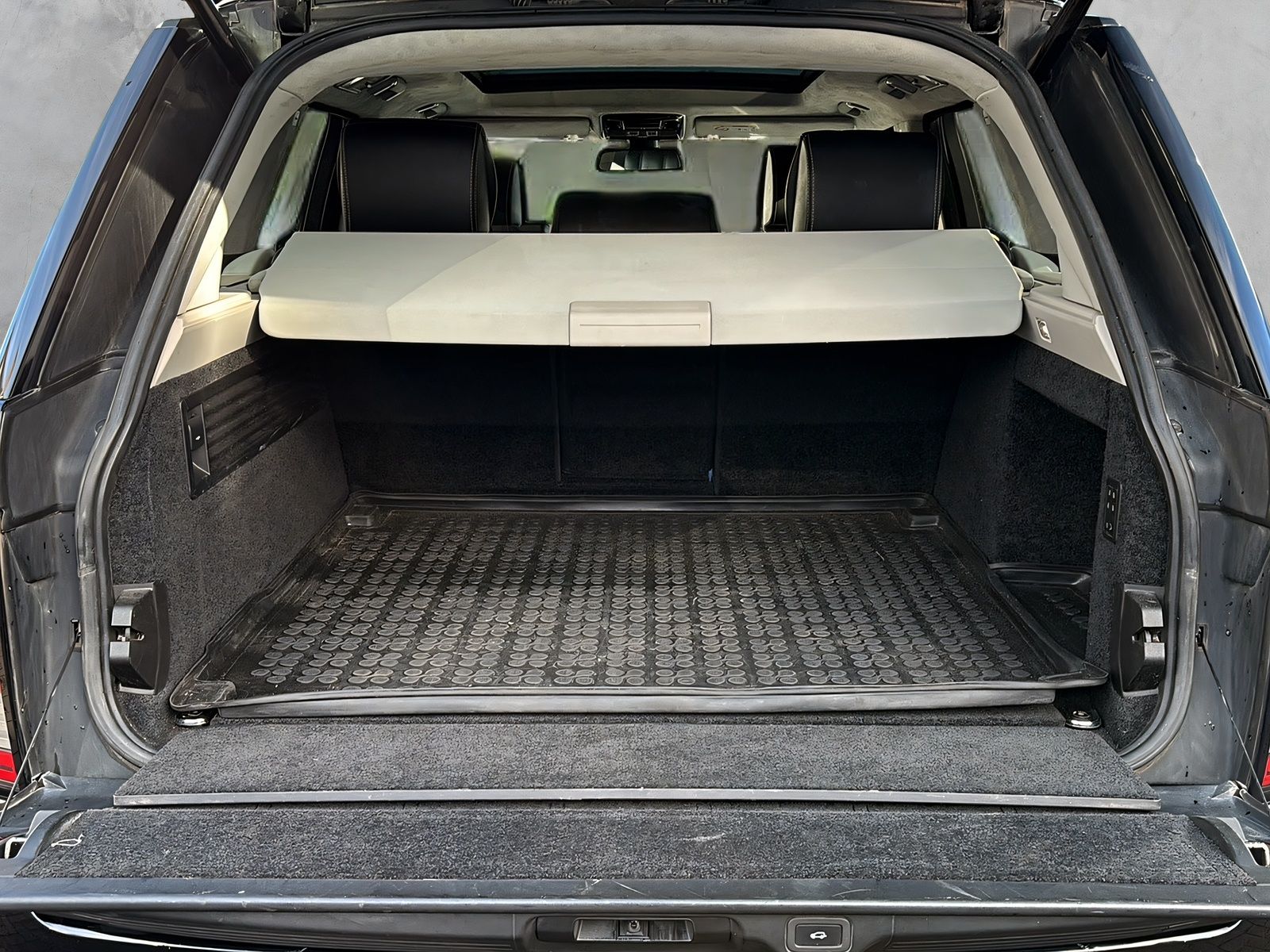 Fahrzeugabbildung Land Rover Range Rover 3.0 TDV6 Autobiography PANO*ACC*AHK