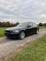 BMW 325i E90 2. Hd|Vollleder|Schiebedach|X... - BMW 325 aus 2005: 325i