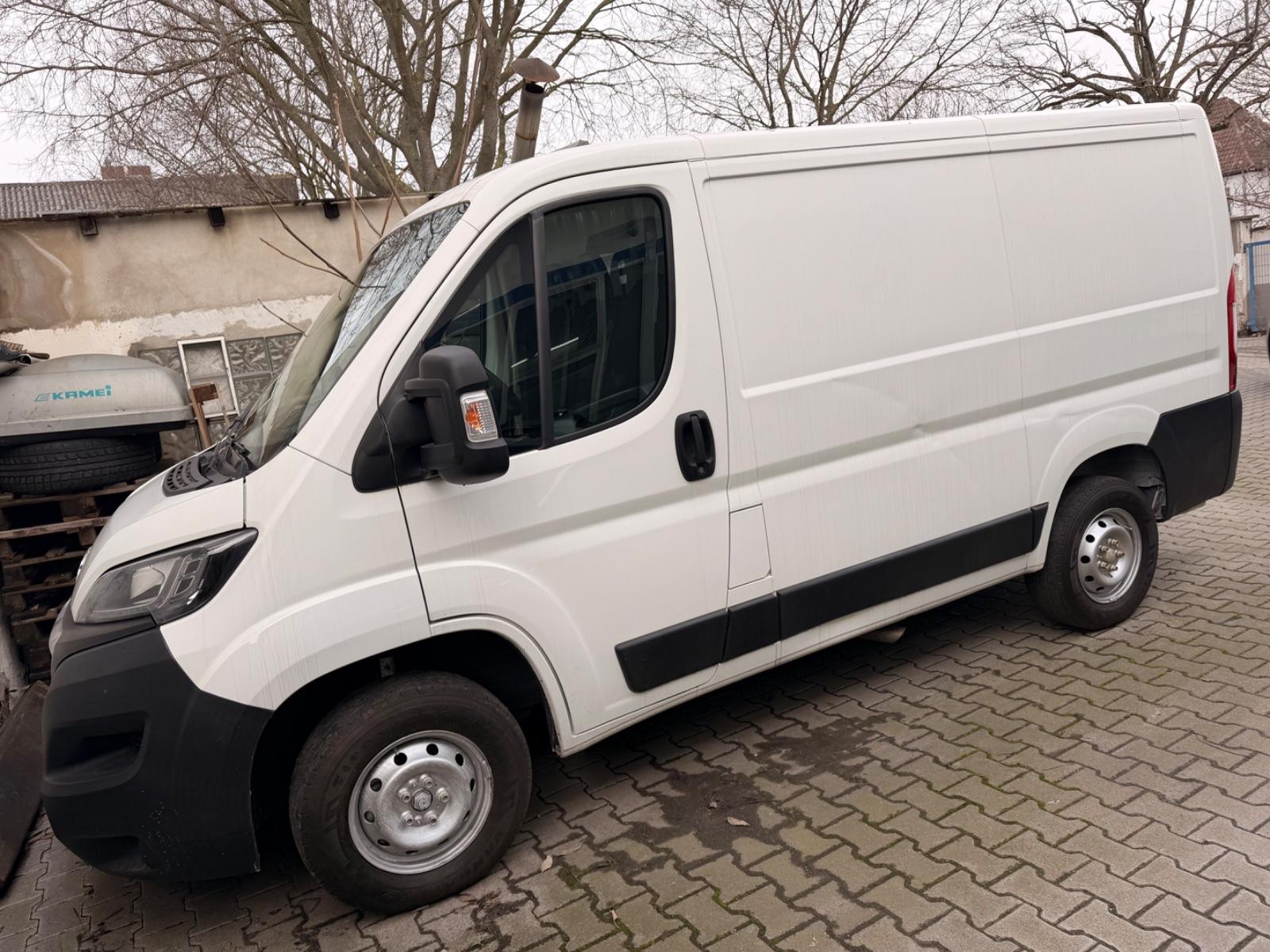 Peugeot Boxer Kasten 330 L1H1 Pro BlueHDi 140 Stop&Start