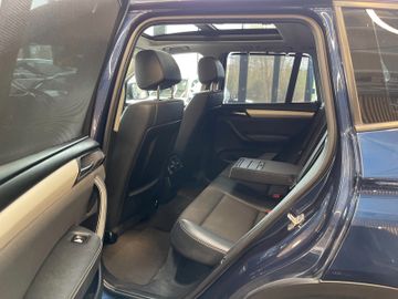 BMW X3 xDrive 30d *PANO*NAVI*SHZ*LEDER*
