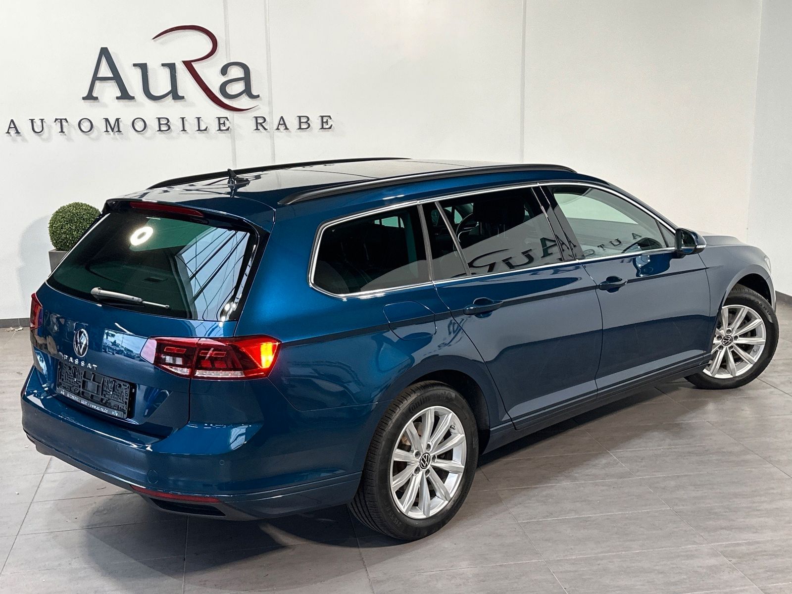 Fahrzeugabbildung Volkswagen Passat Variant 2.0 TDI DSG Business NAV+LED+PANO