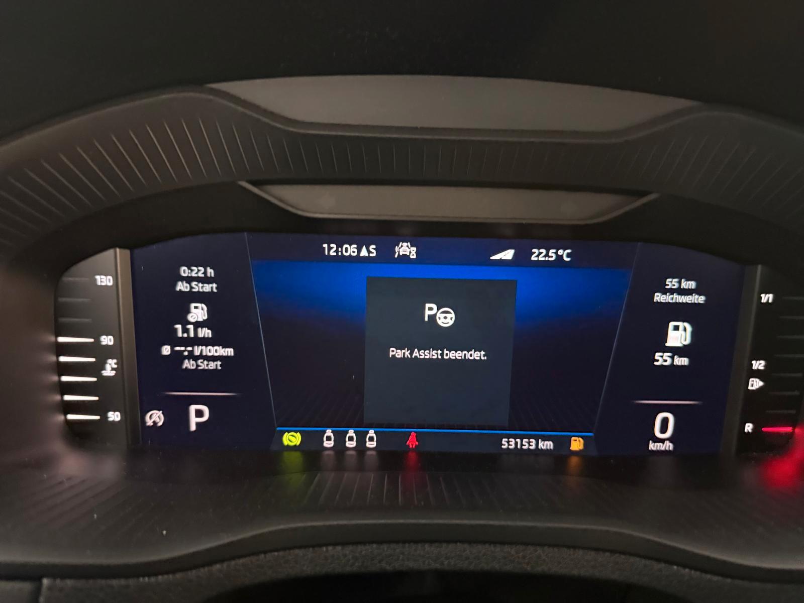 Skoda Karoq Sportline 4x4/KAMERA/LED/AHK/NAV