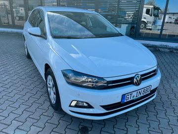 Fahrzeugabbildung Volkswagen Polo VI Comfortline Klima PDC Sitzh.