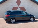 BMW 218i Gran Tourer Sport Line*Navi*Pano*Allwetter - BMW 218 Gran Tourer mit Schiebedach