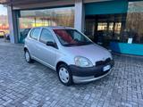 Toyota Yaris 1.0 Benzina - NEOPATENTATI - gebrauchte Toyota Yaris aus dem Jahr 2002