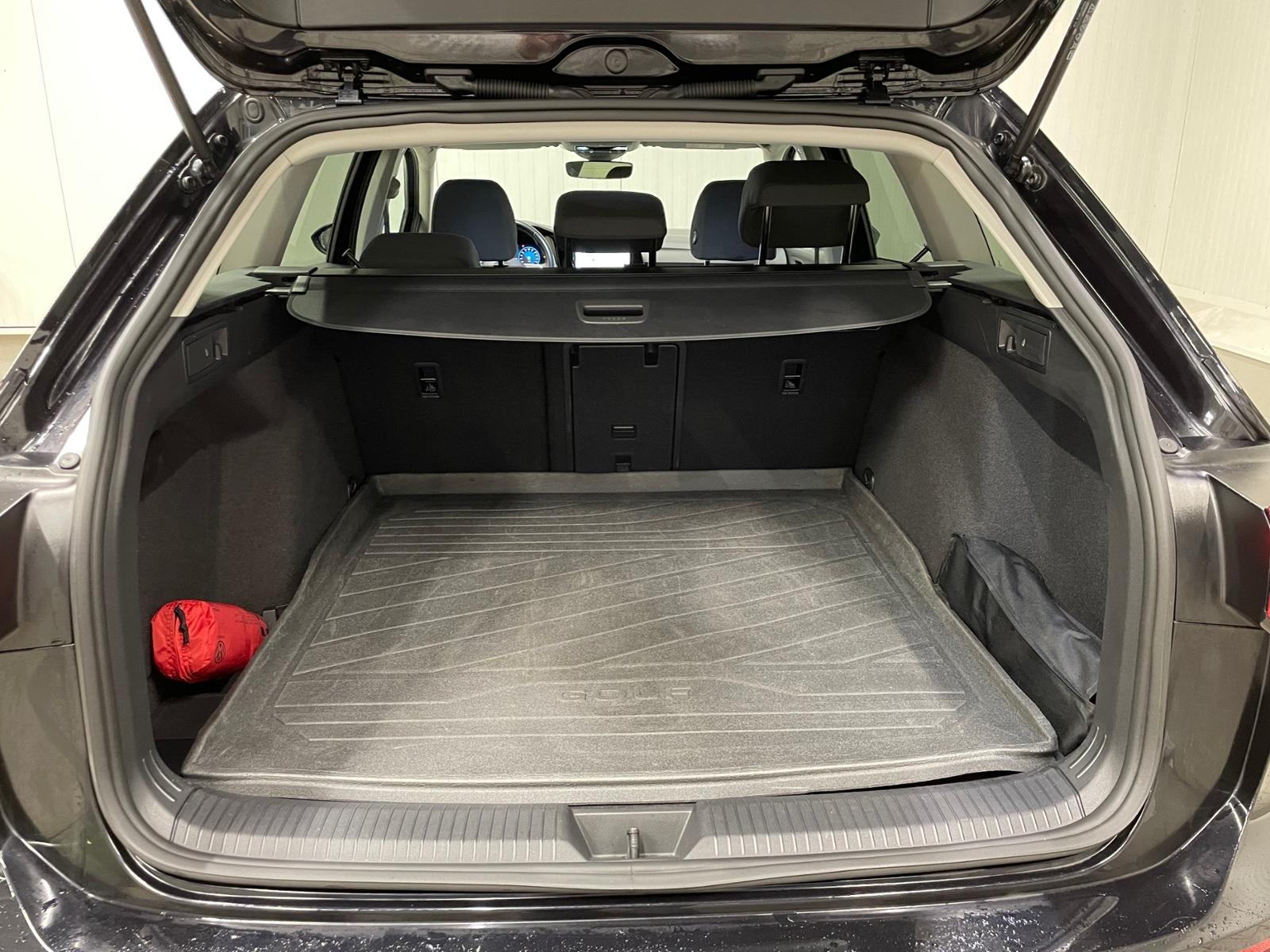 Volkswagen Golf VIII Variant Life 2.0 TDI DSG NAVI RFK LED, миниатюра 6