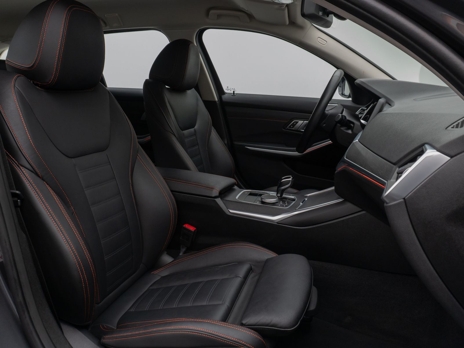 Fahrzeugabbildung BMW 320i Sport Line PDC Stop&go Standhzng Leder 18"