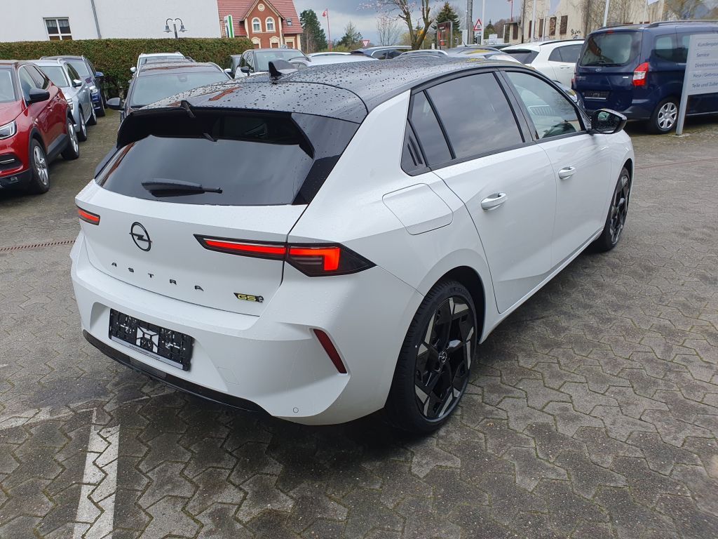 Fahrzeugabbildung Opel Astra Plug-In-Hybrid GSe