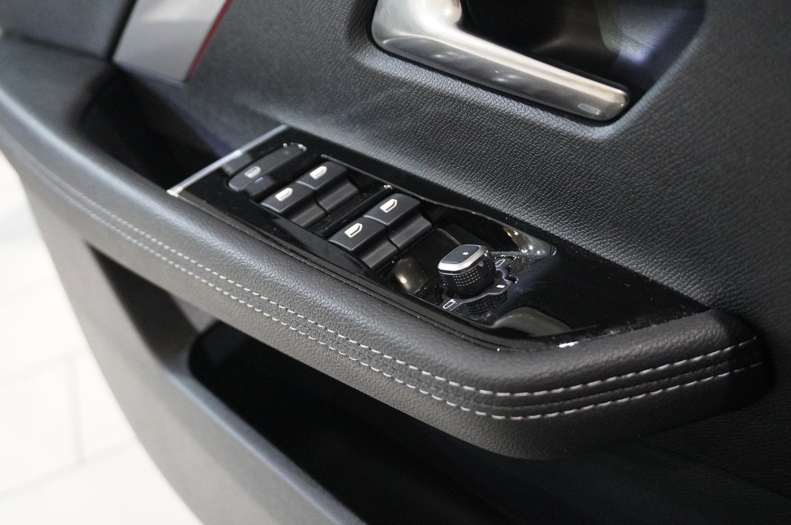 Fahrzeugabbildung Opel Astra L ST 1.2T GS LINE NAVI/LED/360°/VIRT./DAB+