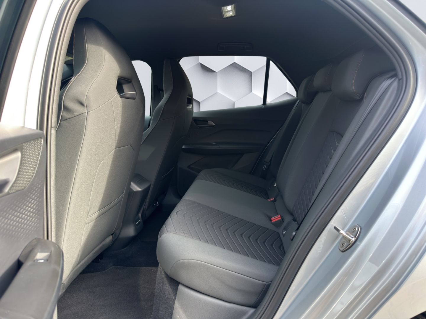 Born 150kW 1-Gang Automatik LED 360°Kamera ACC P