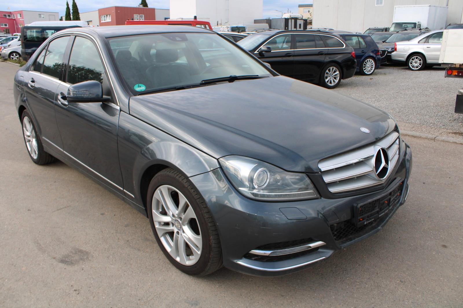 Mercedes-Benz C 200CGI BLEFF*AVANTGARDE*AUTO*NAVI*ILS*96.000KM