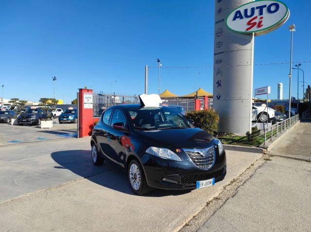 Lancia Ypsilon 1.2 Benz - 69cv NEOPATENTATI