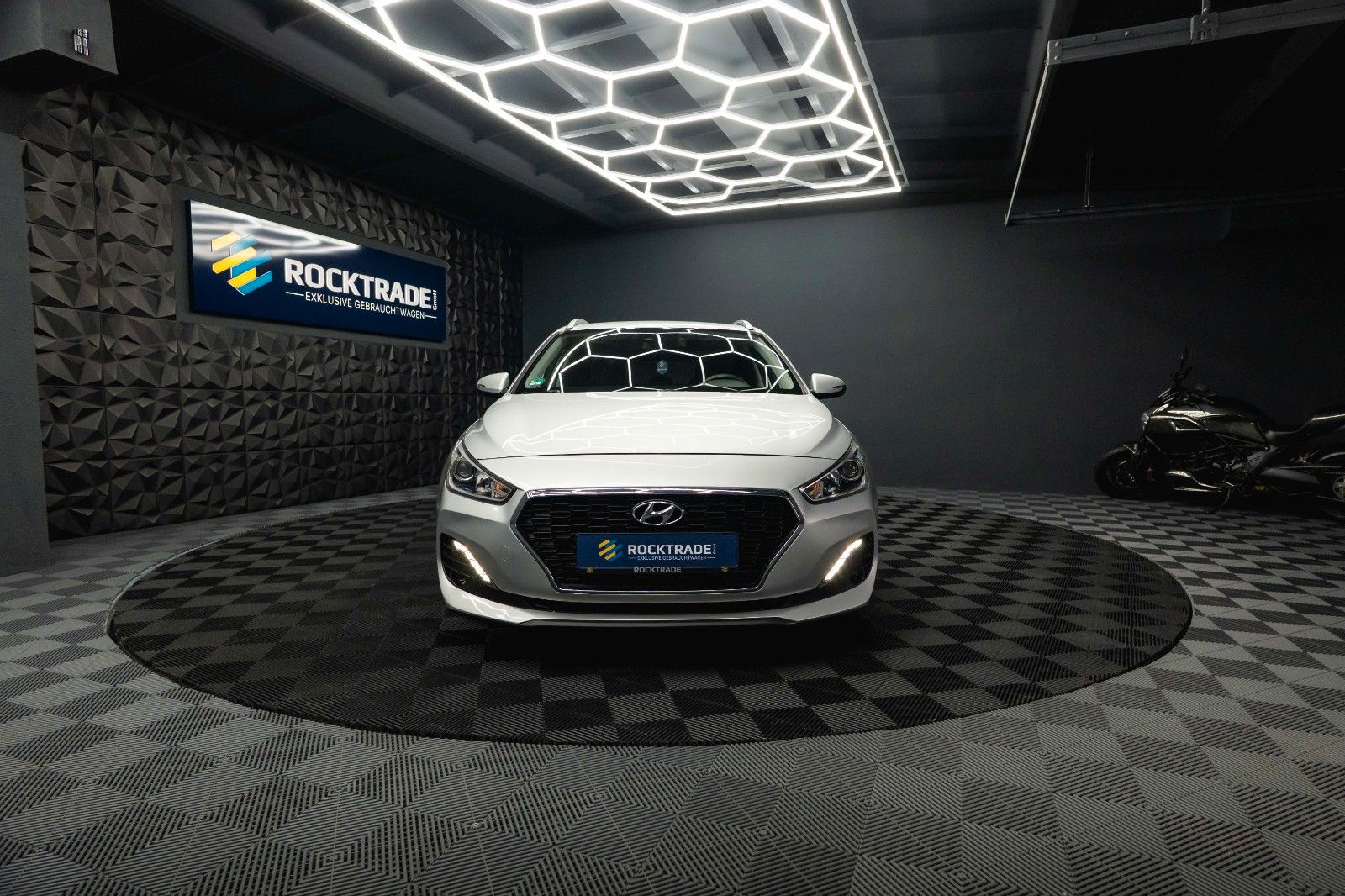 Fahrzeugabbildung Hyundai i30 cw Select Sport *1.Hand*Top Zustand*Klima*
