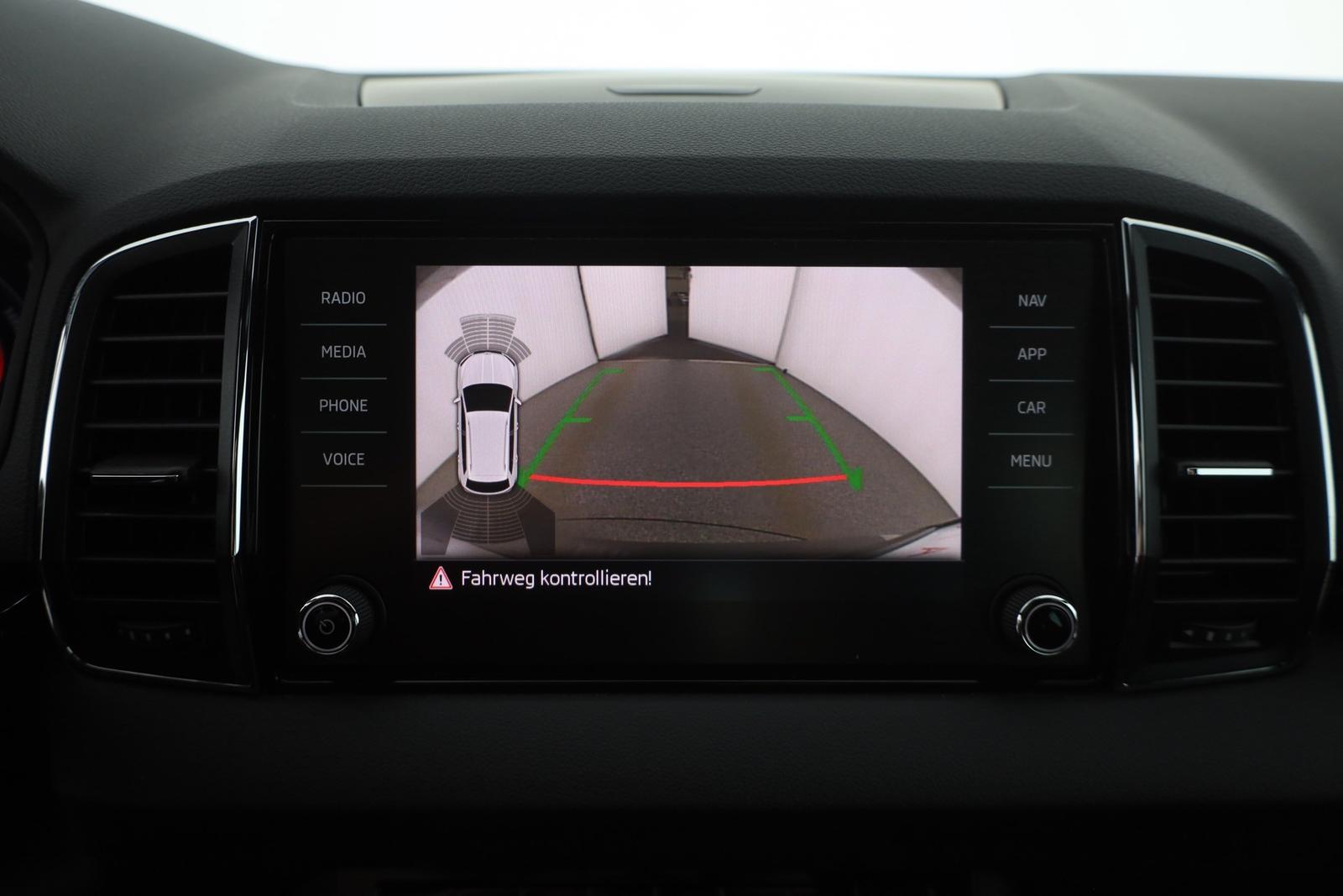 Skoda Karoq 1.5 TSI DSG Sportline LED ACC Kamera Navi