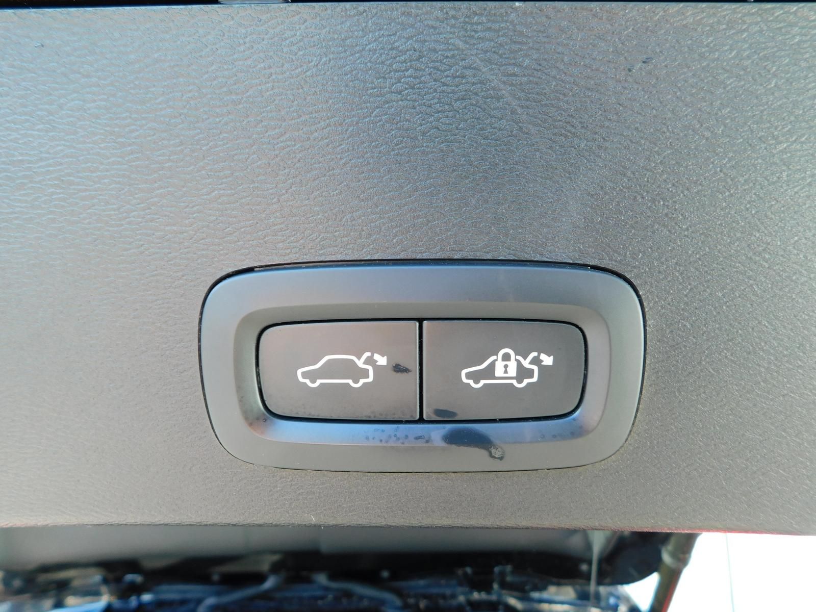 Fahrzeugabbildung Volvo XC40 Recharge single Motor Ultimate