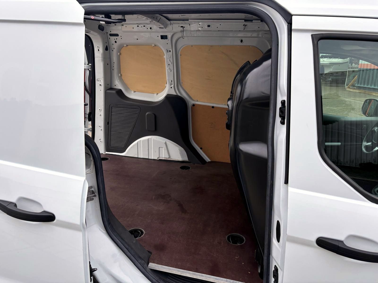 Fahrzeugabbildung Ford Transit Connect Kasten Trend Autom. SHZ KAM PDC