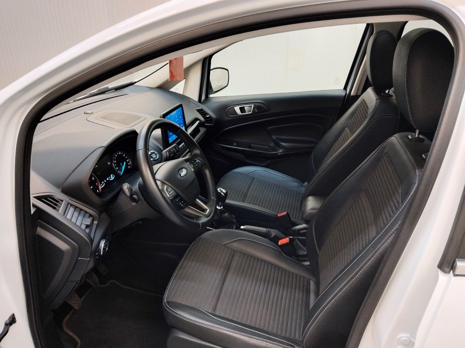 Ford EcoSport (06/2026, Benzin)