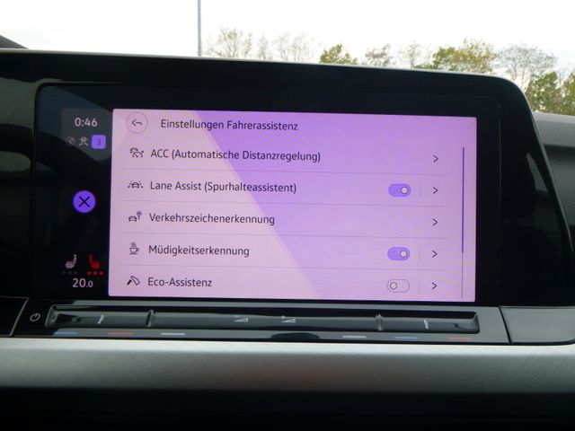 Fahrzeugabbildung Volkswagen Golf VIII 1,0 eTSI Life >AUT/NAV/LED/KAM/SHZ<